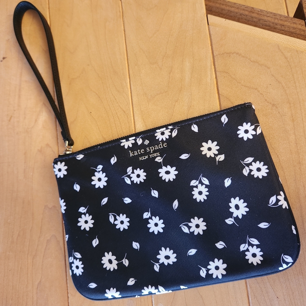 Kate spade wristlet